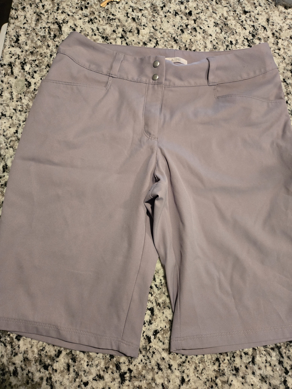 women's Addidas performance golf Bermuda shorts Size 2